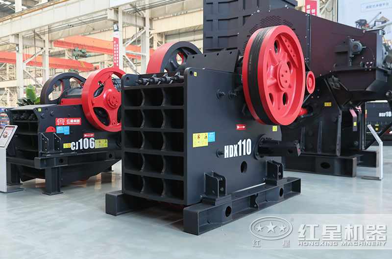 礦用破碎機圖片